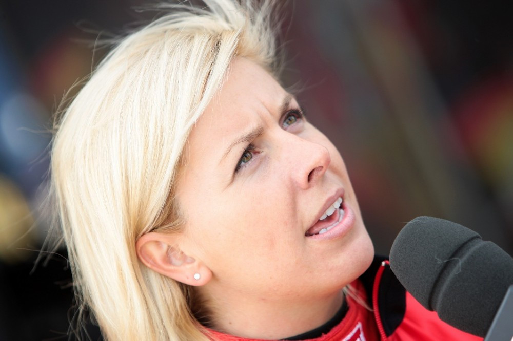 „Marussia“ pilotė–bandytoja – moteris