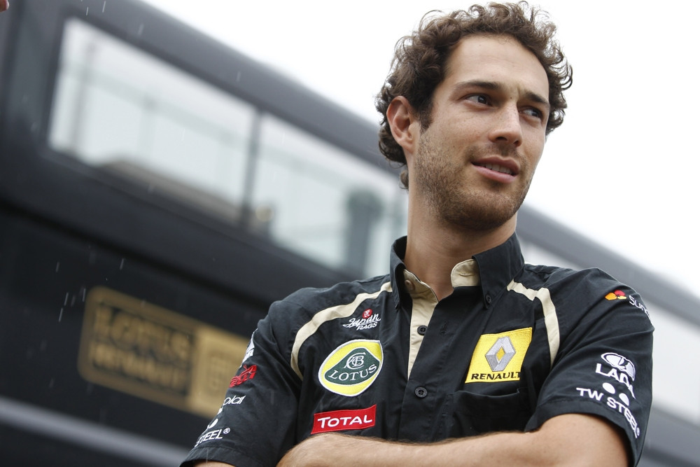 B. Senna: lenktyniausiu dvejose lenktynėse