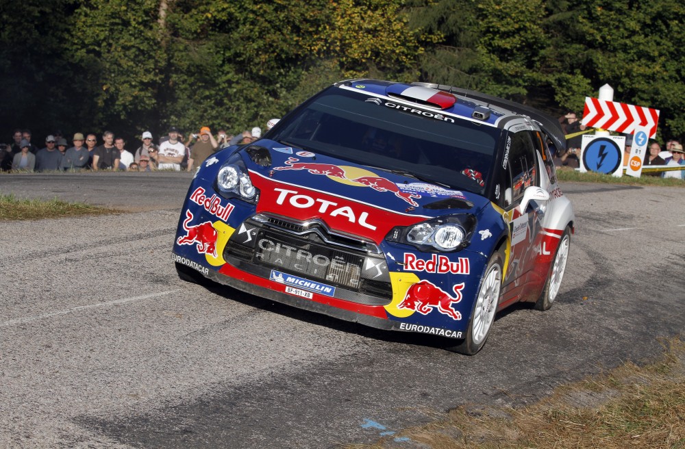 WRC: Prancūzijoje į priekį išsiveržė S. Ogier