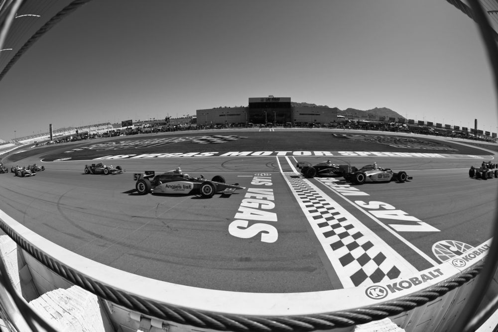 IndyCar. Las Vegase - masinė avarija, sužeisti pilotai