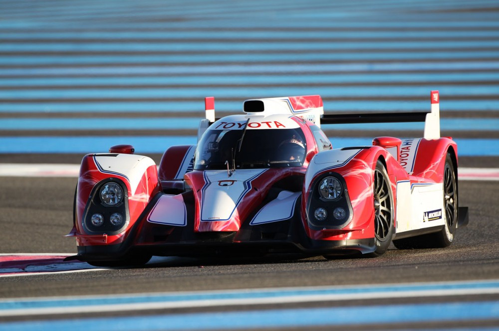 „Toyota“ gali tapti variklių tiekėju „McLaren“?