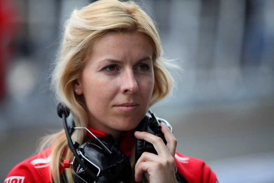 M. de Villota atgavo sąmonę, bendrauja