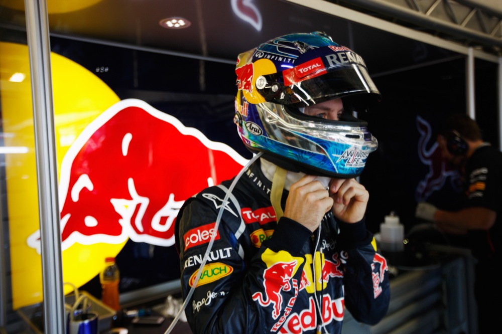S. Vettelis: ilgose atkarpose „Red Bull“ arčiau „McLaren“