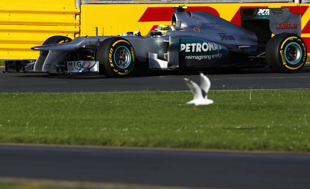 „Lotus“ ketvirtadienį užprotestuos „Mercedes“ bolidą?