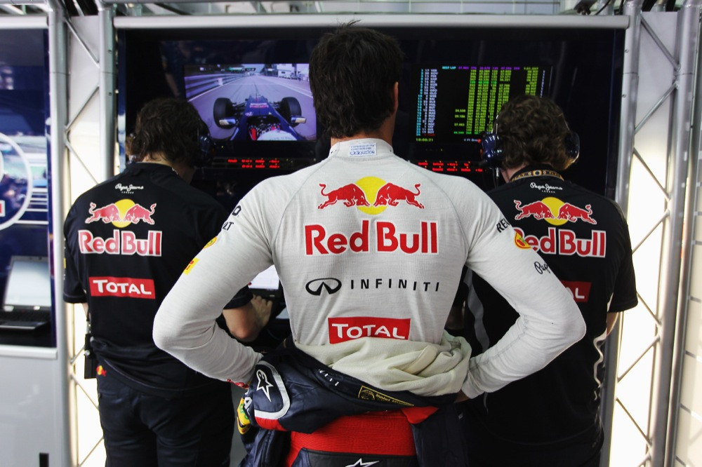 „Red Bull“ toliau rems M. Webberį