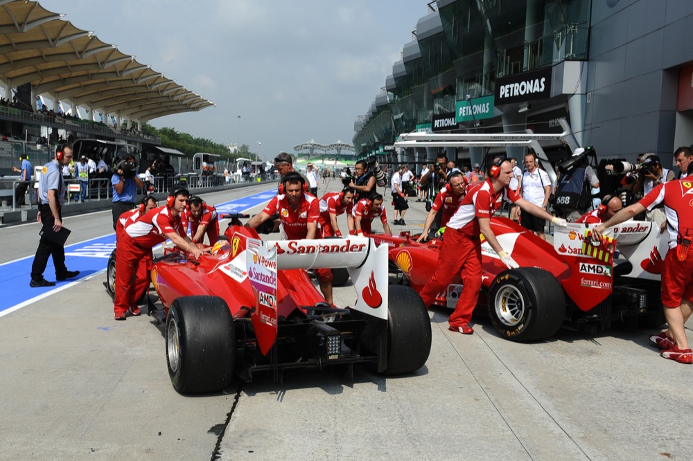 „Ferrari“: nuo lyderių vis dar atsiliekame beveik sekunde