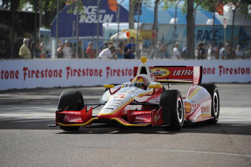 IndyCar. Po ilgos pertraukos - H. Castroneveso triumfas