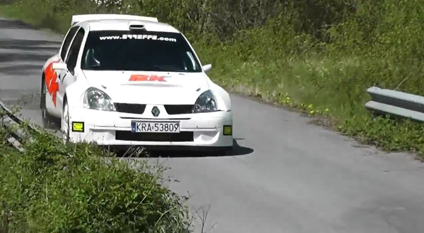 R. Kubica rimtai treniruojasi ralio automobiliu?
