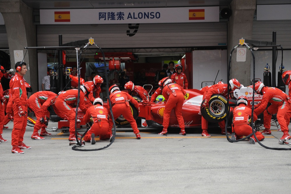 „Ferrari“ greičiausi bent atlikdami sustojimus