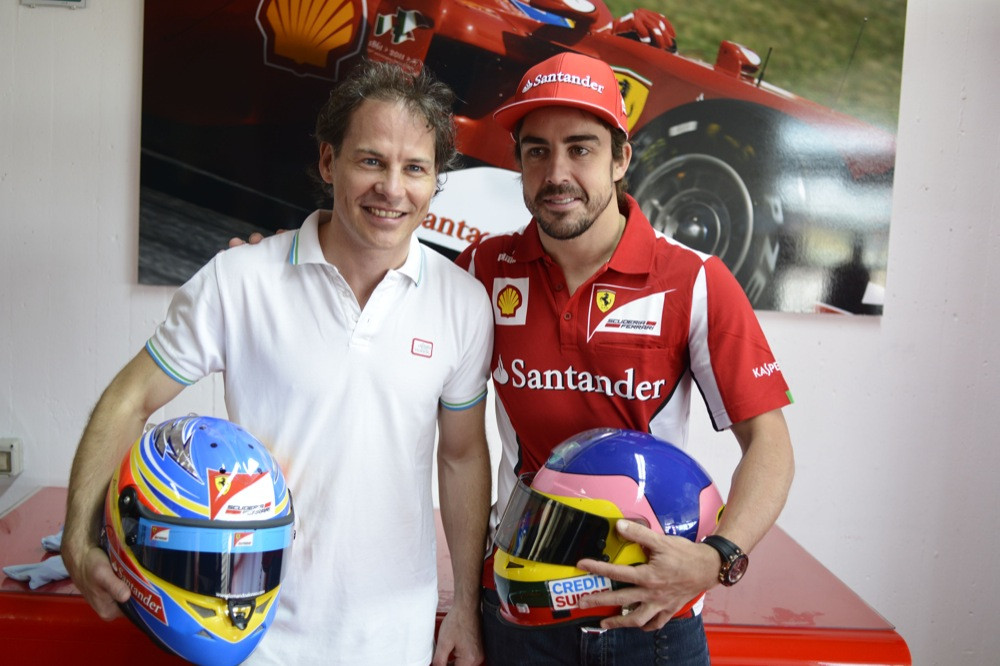 J. Villeneuve‘as: F. Alonso nederėjo palikti „Ferrari“