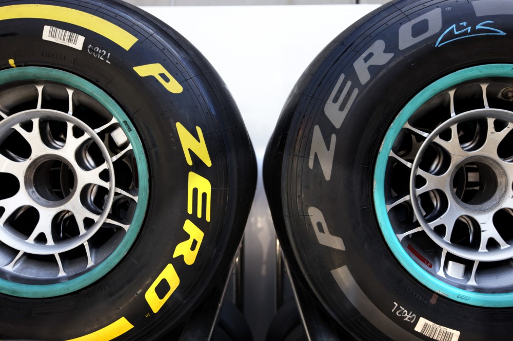 Brazilijoje F-1 komandos išbandys 2013 m. „Pirelli“ padangas
