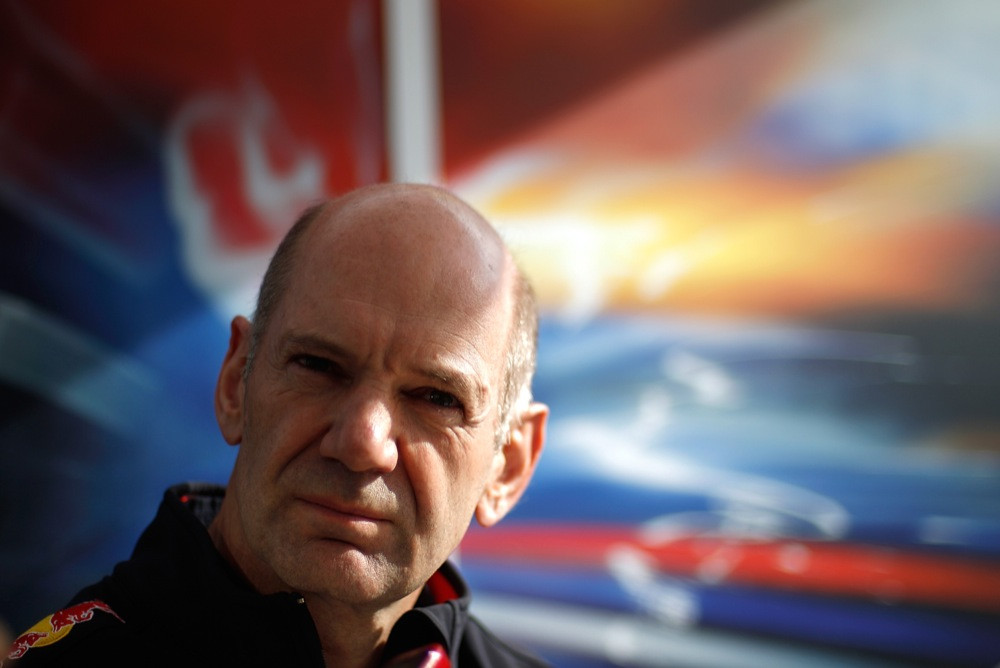 A. Newey: F-1 komandos nenaudoja „ChatGPT“ tipo dirbtinio intelekto