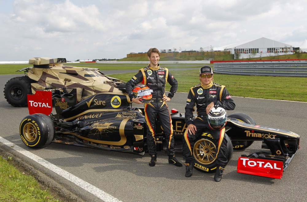 „Lotus“ Silverstoune reklamuos Betmeną