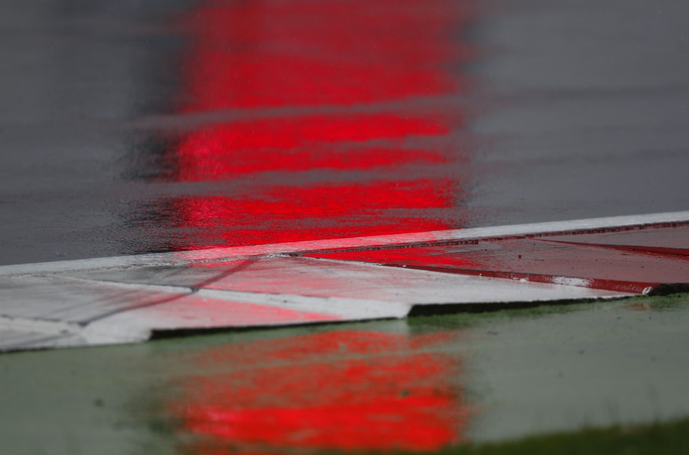 „McLaren“: lietaus lenktynėse tikimybė – 60 proc.