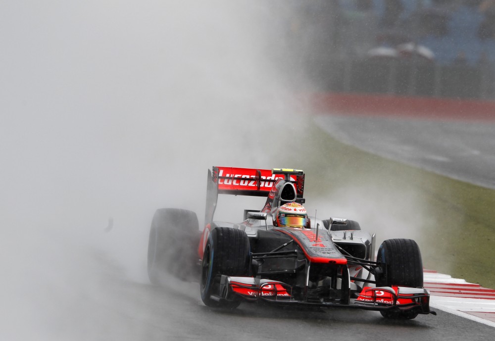 „McLaren“: tikėjomės lenktynių per lietų