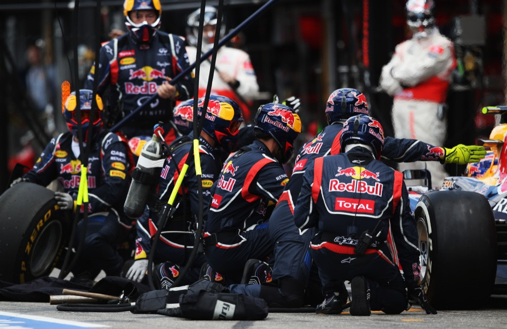 „Red Bull“ sukčiavo reguliuodama pakabą?
