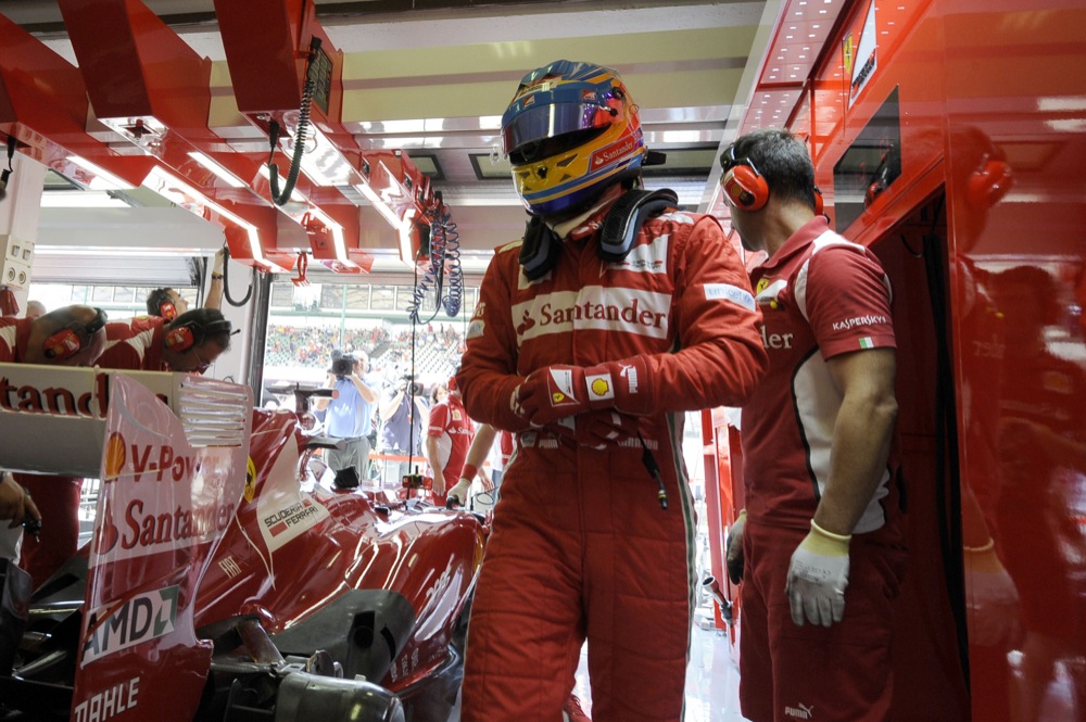 Laimėti lengvą „pole“ F. Alonso sutrukdė lūžusi pakaba