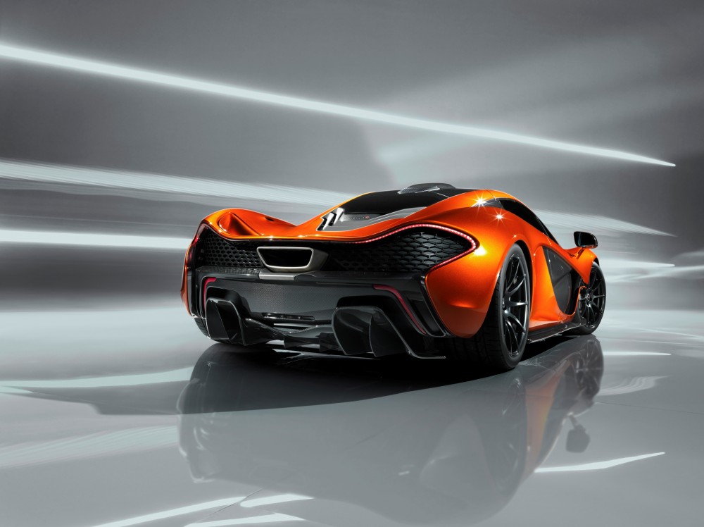„McLaren“ pristatė F1 įpėdinį – „McLaren P1“