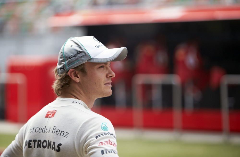 N. Rosbergas kitais metais neketina nusileisti L. Hamiltonui