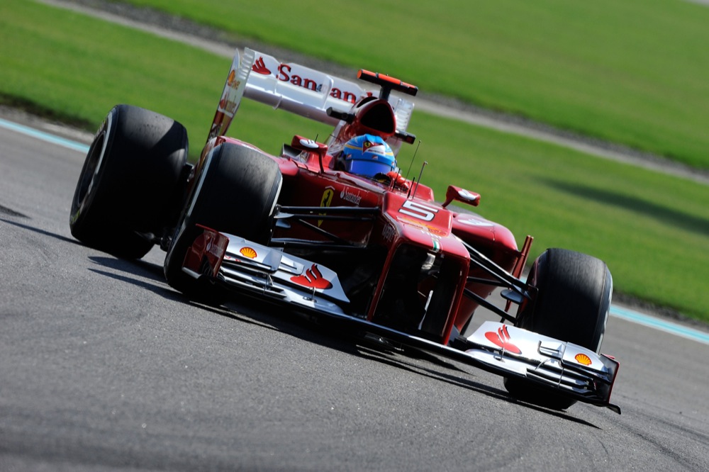 F. Alonso: „Ferrari“ naujovės teikia vilčių