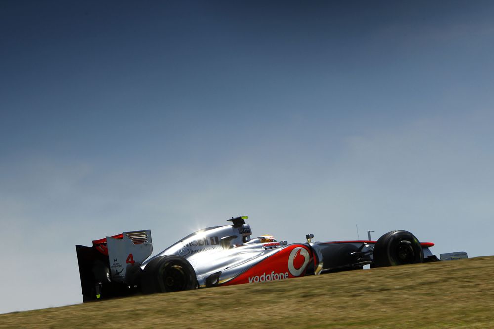 „McLaren“ po pirmosios dienos nusiteikę teigiamai
