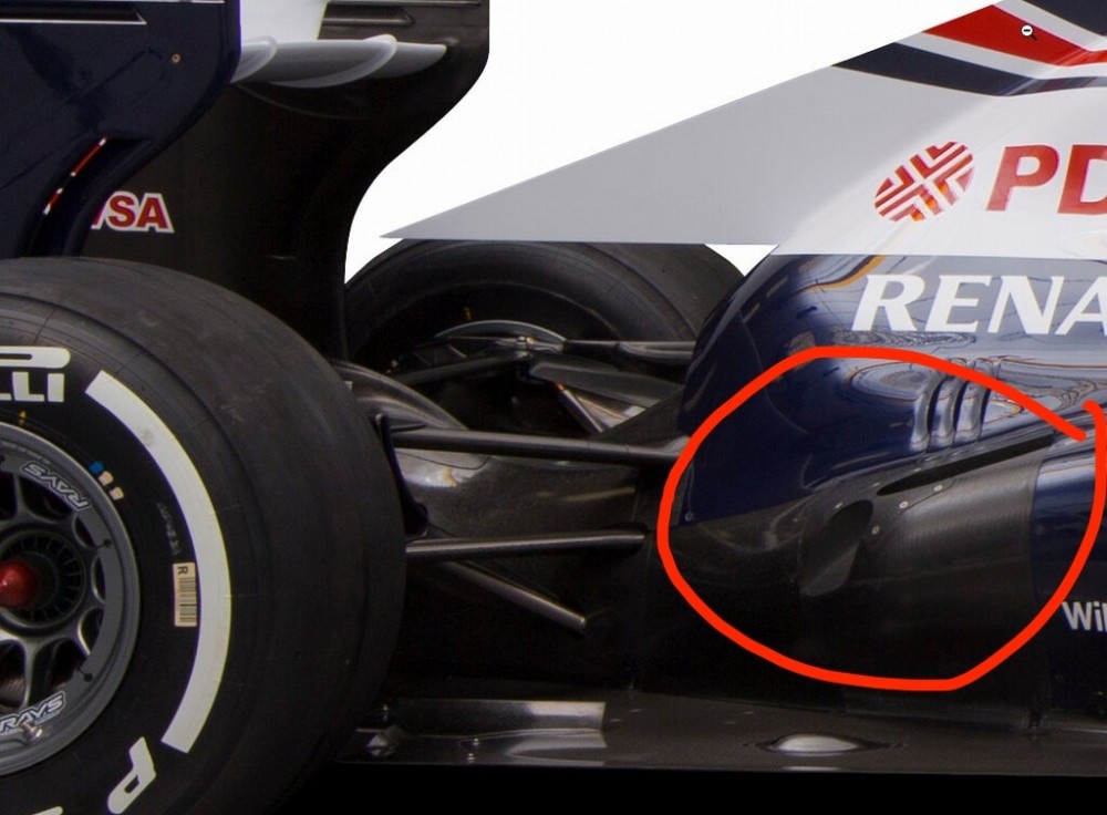 FIA: „Williams“ ir „Caterham“ išmetimo sistemos neatitinka taisyklių