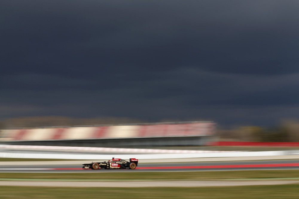 „Lotus“: F-1 lyderiai itin arti vieni kitų