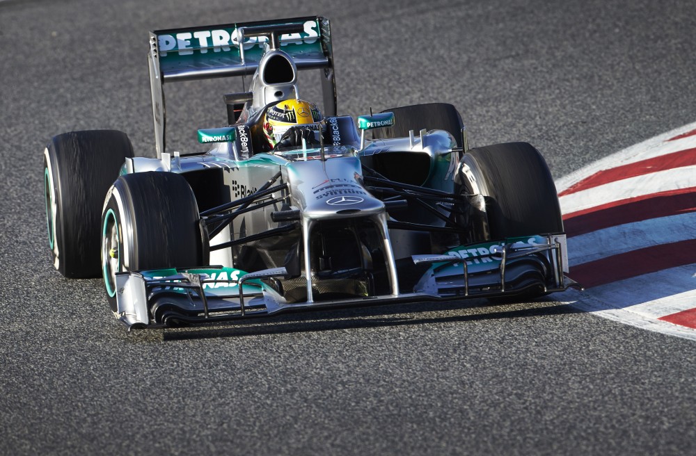 N. Rosbergas: „Mercedes“ arčiau lyderių