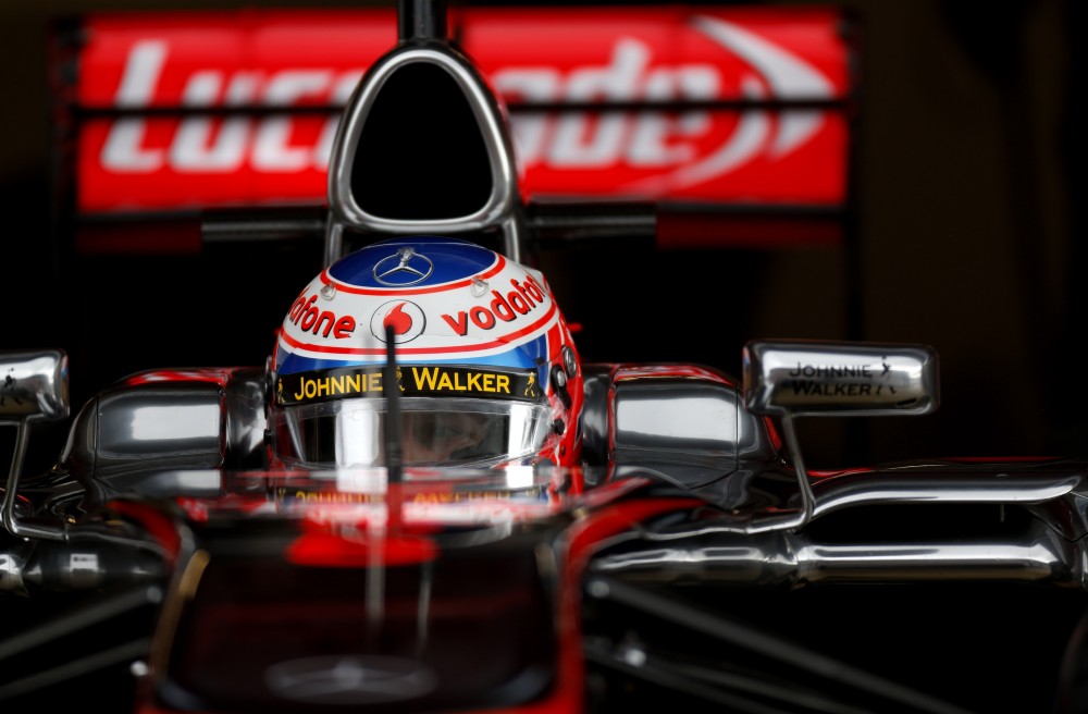 J. Buttonas: „McLaren“ teks kovoti dėl taškų