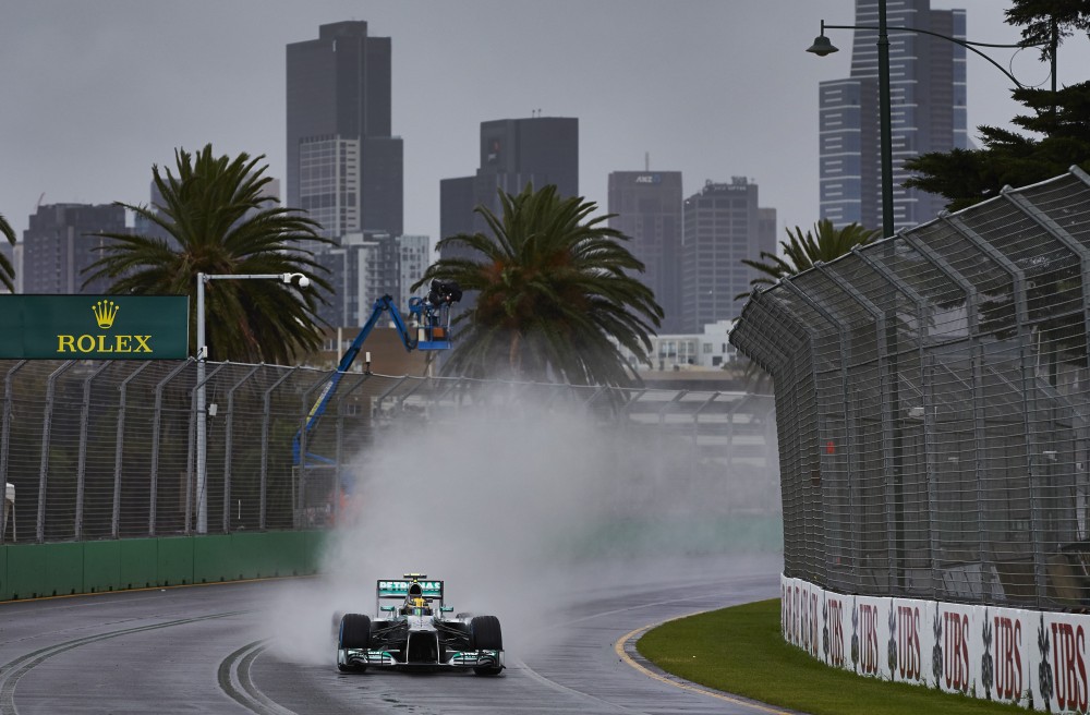 Pirmosioms 2014 m. F-1 lenktynėms pranašaujamas lietus