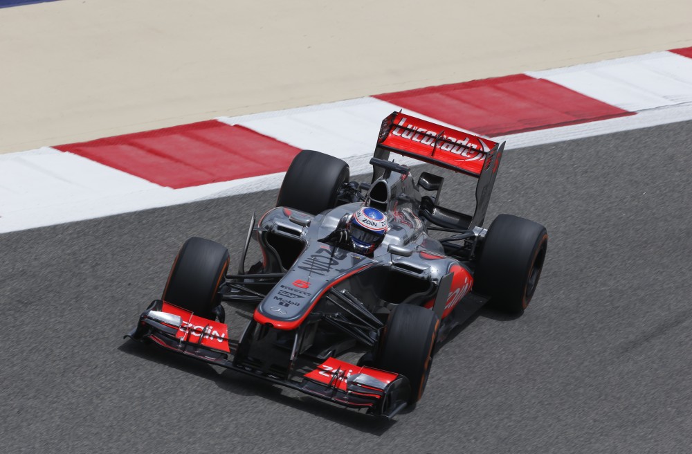 J. Buttonas: Bahreine išryškėjo „McLaren“ bolido trūkumai
