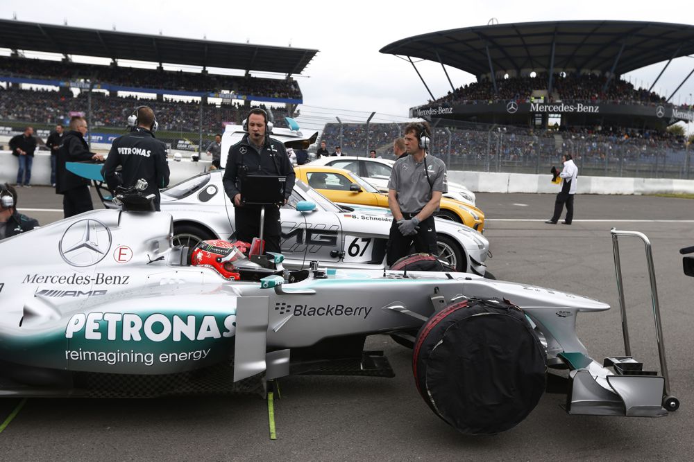 N. Rosbergas: kartais M. Schumacheris pamiršdavo apie DRS