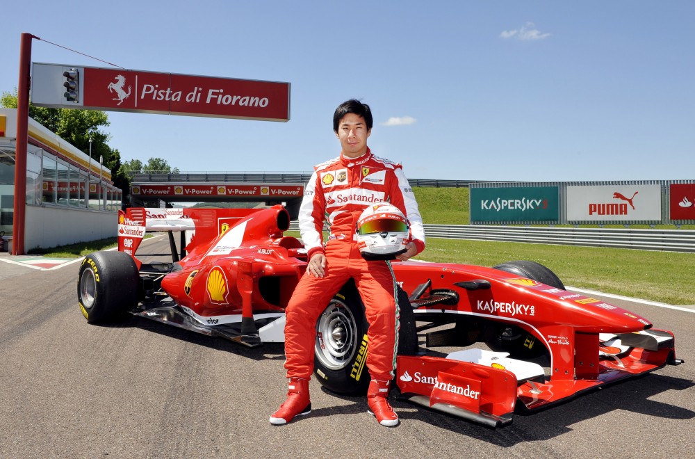 K. Kobayashi išbandė F-1 „Ferrari“ bolidą