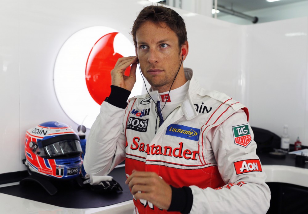 J. Buttonas nesiruošia palikti problemų kamuojamos „McLaren“