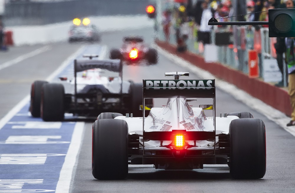 „Mercedes“: lenktynėse padangos kels problemų visiems