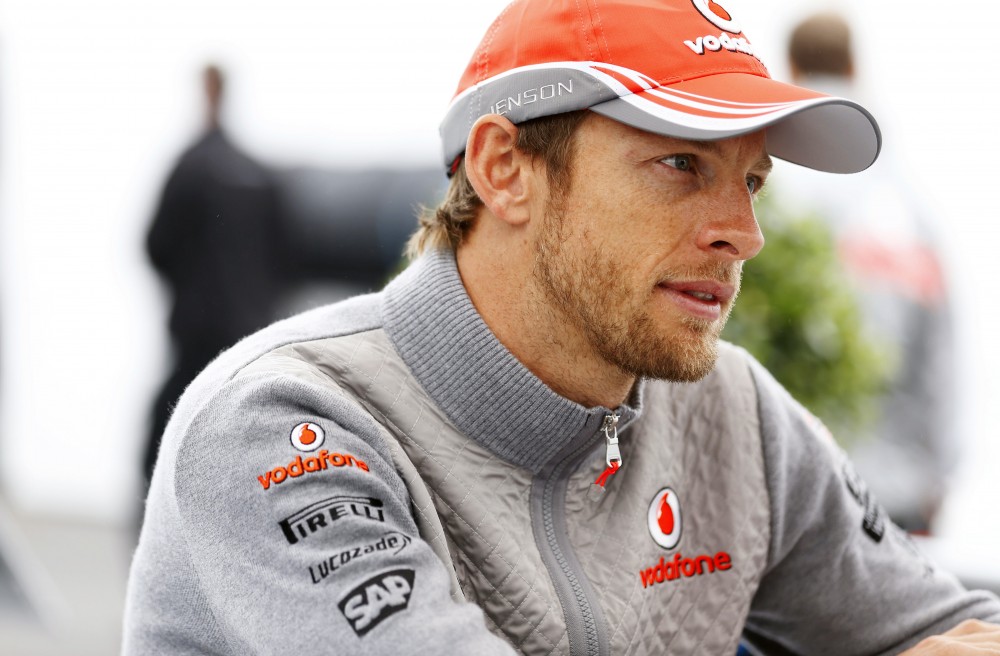 J. Buttonas: L. Hamiltonas būtinai laimės kitas lenktynes