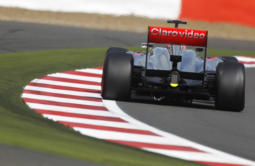 „McLaren“ Silverstoune išmėgino 2014 m. bolido dalis