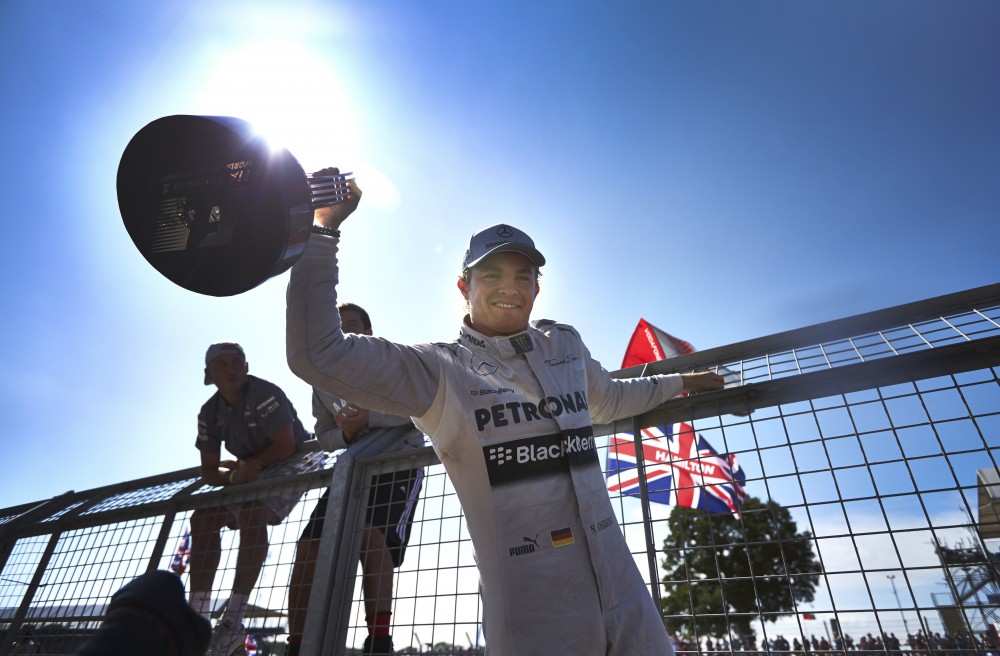 N. Rosbergas apie kovą dėl titulo negalvoja