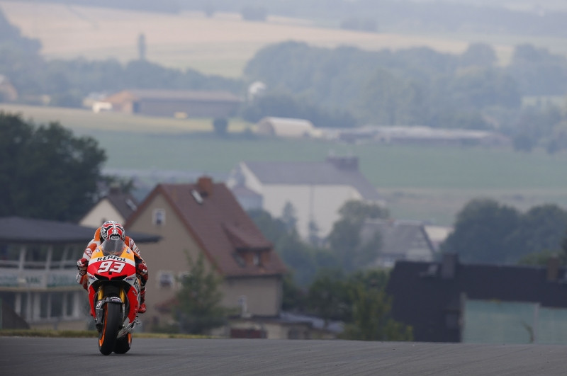 MotoGP. M. Marquezo triumfas kvalifikacijoje, kurioje dėl traumų nepasirodė D. Pedrosa ir J. Lorenzo