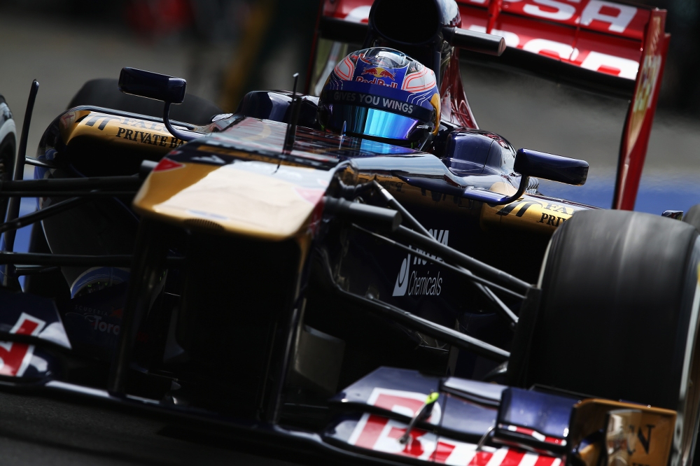 Vietos „Red Bull“ ekipoje siekiantis D. Ricciardo buvo greičiausias antrą bandymų dieną