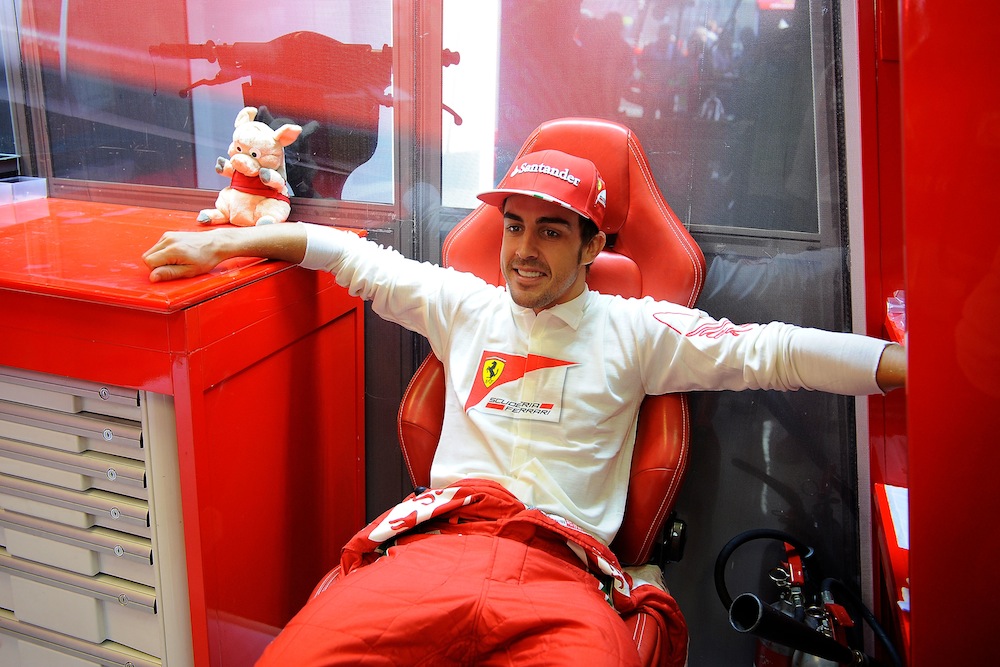 „Ferrari“ laukia žinių apie F. Alonso fizinę būklę