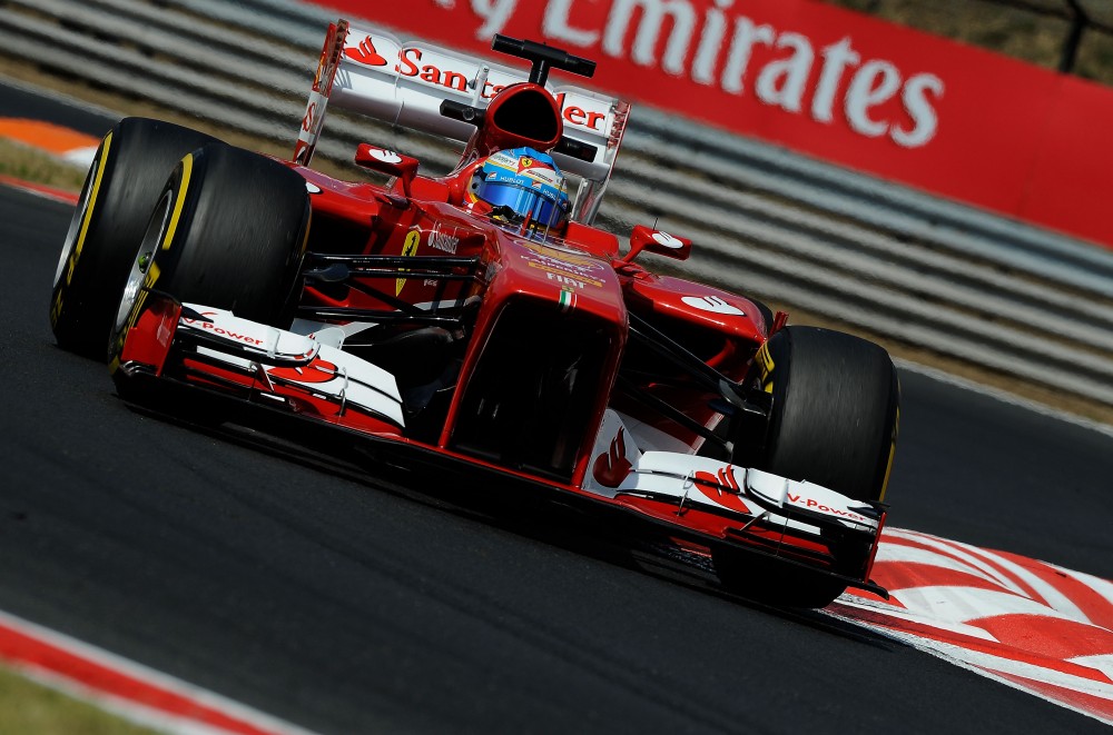 DRS pažeidimas išnagrinėtas: F. Alonso nebaudžiamas, „Ferrari“ – piniginė bauda