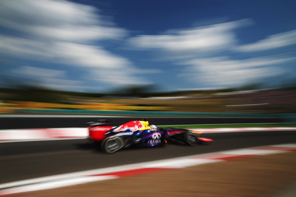 „Red Bull“: „Mercedes“ forma nestebina