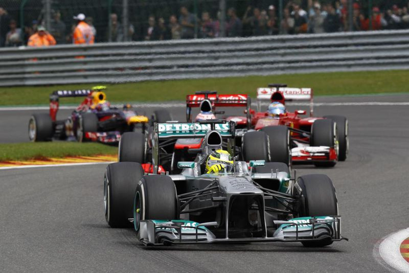 „Mercedes“ liko nustebinta „Ferrari“ greičiu