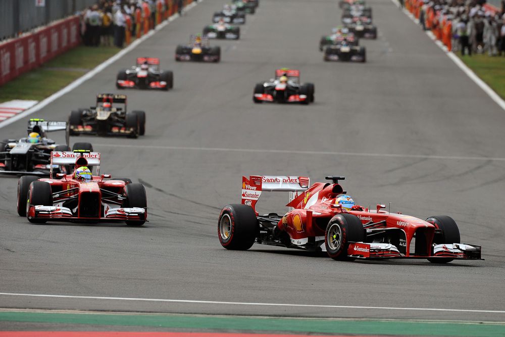 „Ferrari“: komandos turėtų padėti „Pirelli“