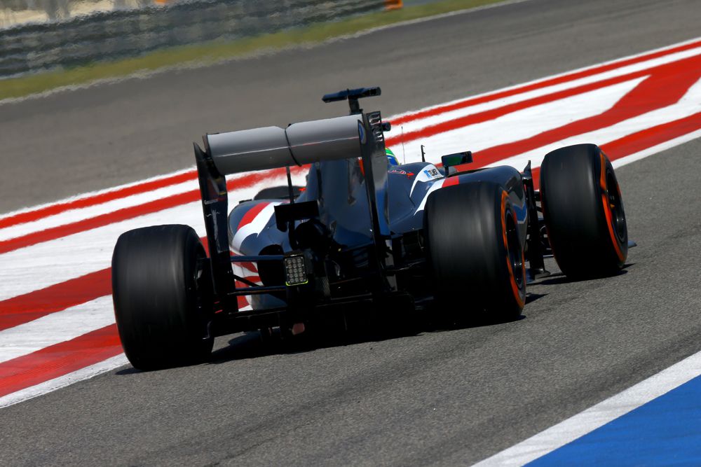 Valensijoje „Sauber“ bolidą išmėgins A. Fongas ir R. Nissany