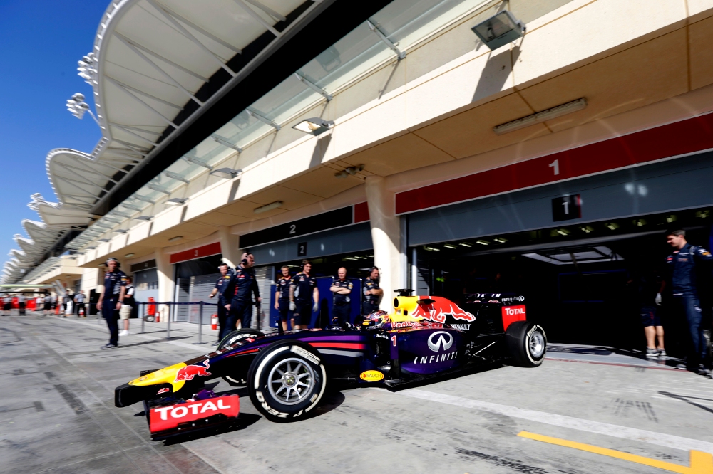 Problemų kamuojama „Red Bull“ prašo „Toro Rosso“ pagalbos
