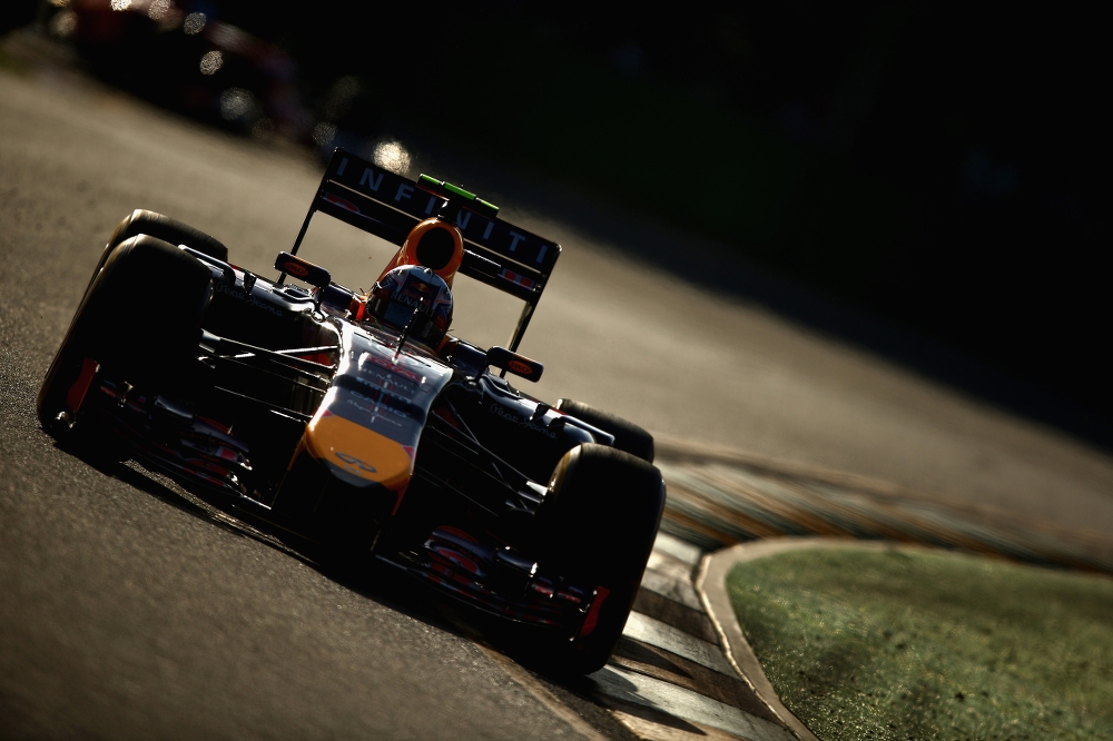 „Red Bull“: degalų srauto jutiklis gali nulemti lenktynių rezultatus