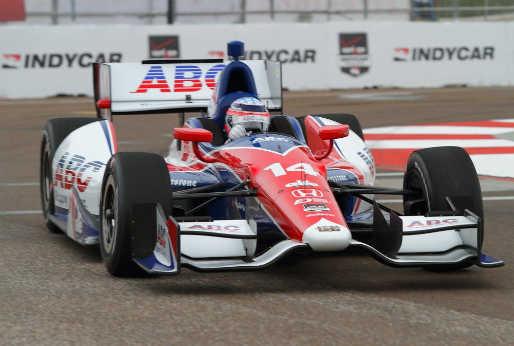 IndyCar. St. Petersburge „pole“ iškovojo T. Sato