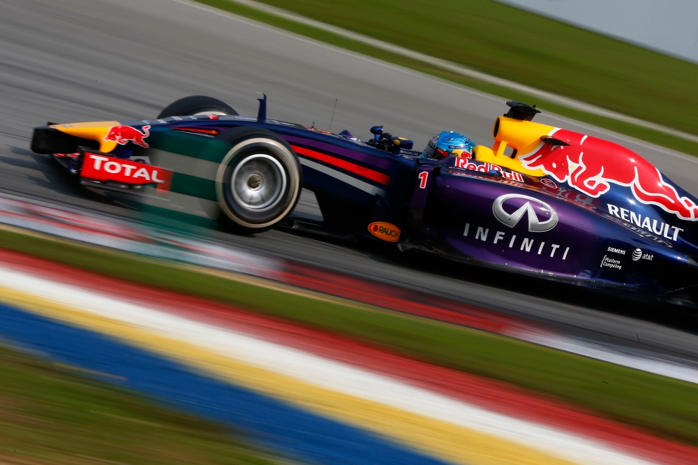 S. Vettelis Ispanijoje naudos naują važiuoklę